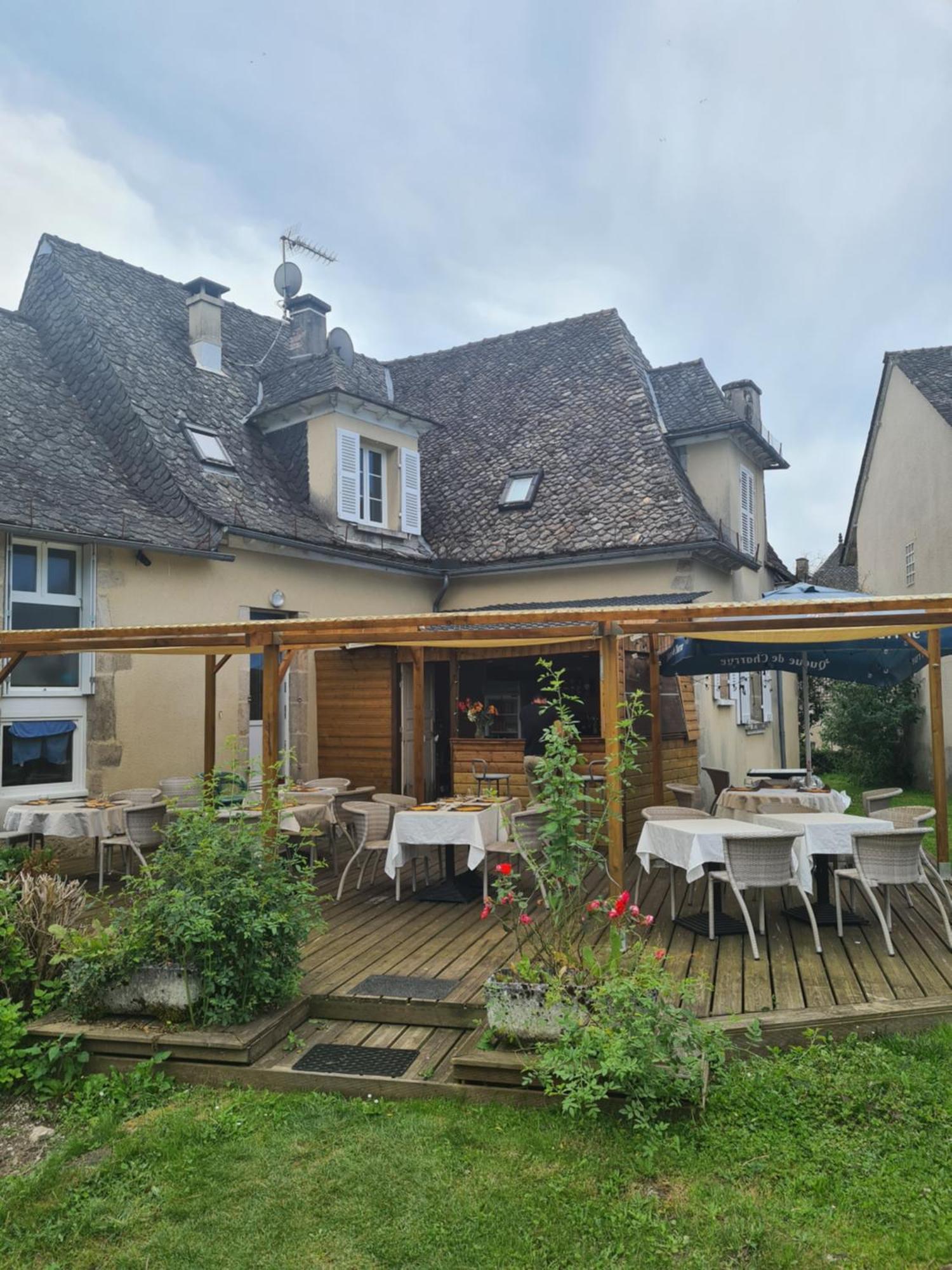 Hotel Saint Julien Aux Bois Exteriér fotografie