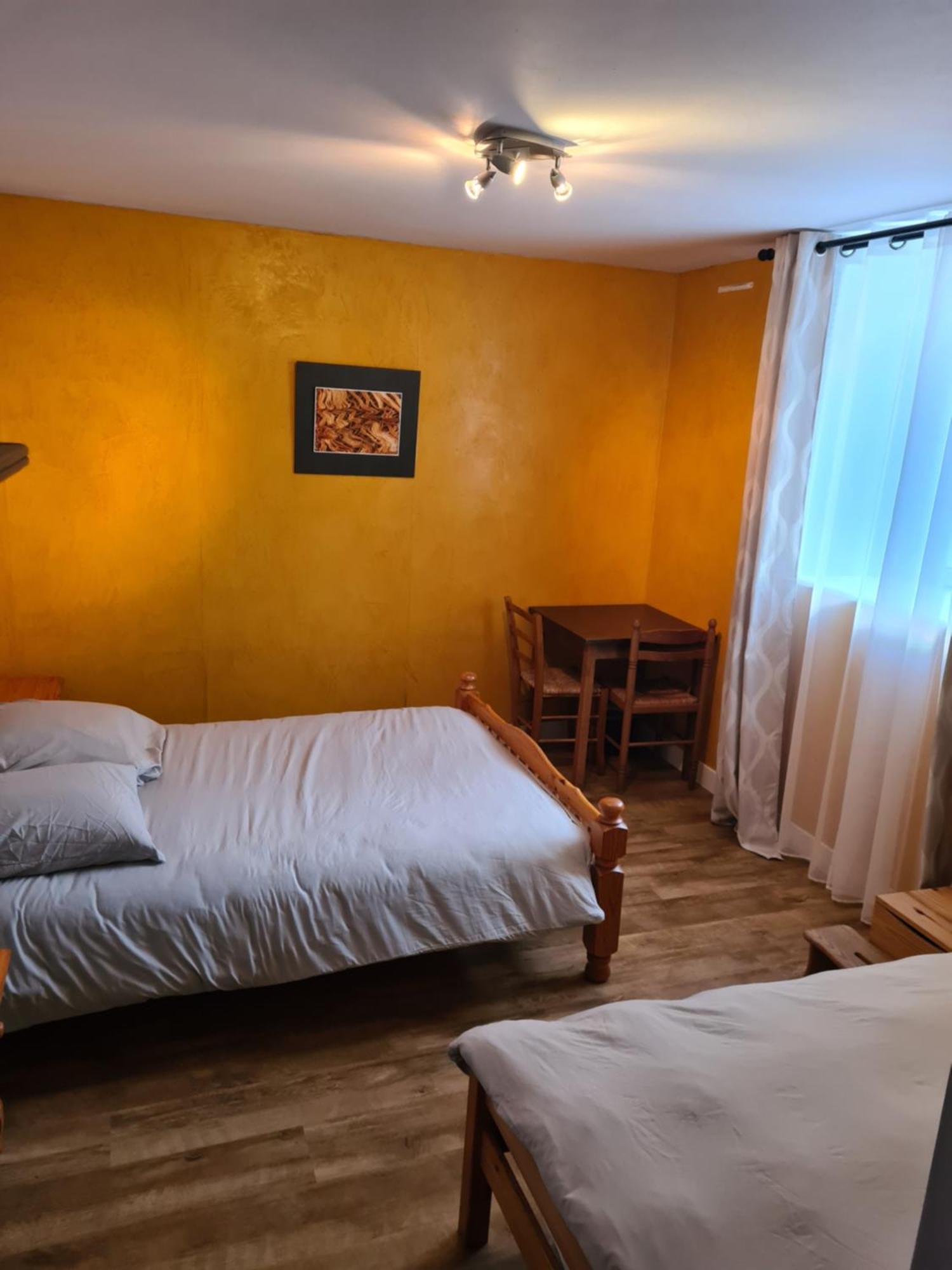 Hotel Saint Julien Aux Bois Pokoj fotografie